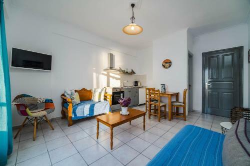 Aroma Azalea Studios & Apartments