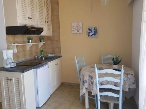 Inviting Apartment In Corfu With Sea View And Balcony