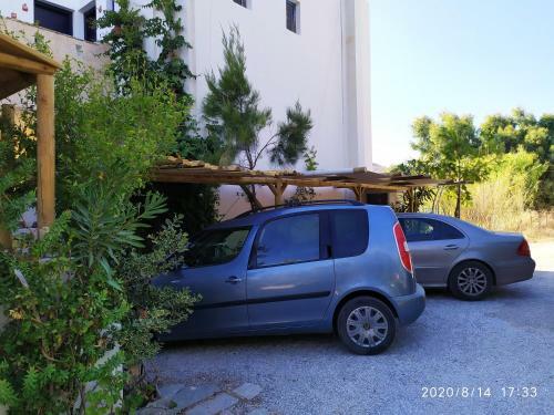 Hostal Actis Studios