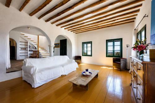 Traditional Villa 5-min Walk To The Beach
