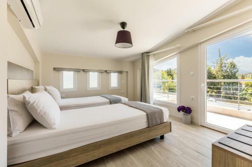 Hotel V Luxury Apartments Posidi
