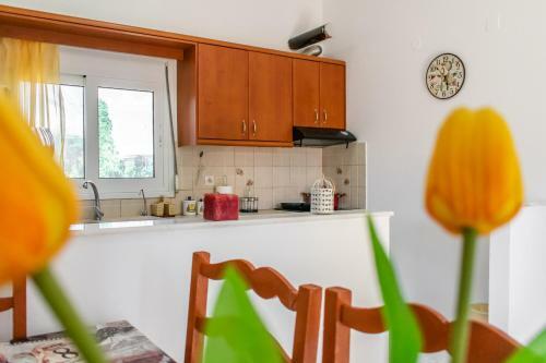 Sunny Apartment Close To The Sea