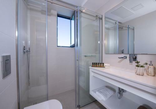 Imperium Luxury Villas-sauna, Jacuzzi & Heated Pool