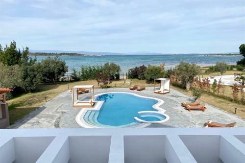 Epavli Alexandros Luxury Villa