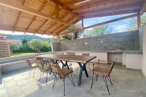Epavli Alexandros Luxury Villa