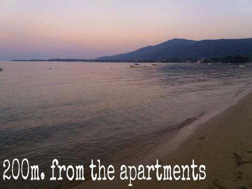 Athina Vourvourou Apartments
