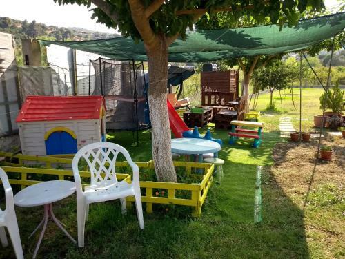 Athina Vourvourou Apartments