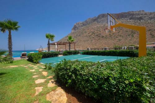 Villa Stavros Beachfront Homeleader