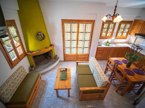 Olive House In Damoucharu With A Sea View