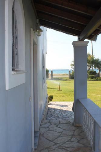 Villa Angela, Seafront Apartments, Almiros Beach