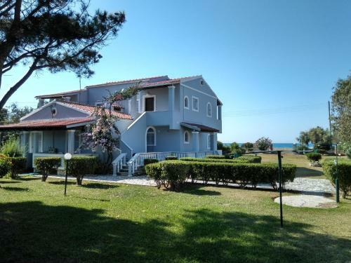 Villa Angela, Seafront Apartments, Almiros Beach