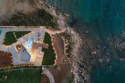 Marion La Lumiere, An Intimate Villa Resort!