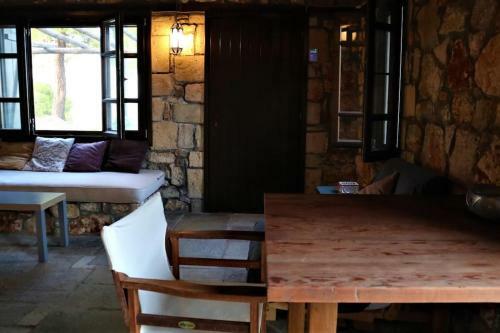 Wood & Stone Dream View House A