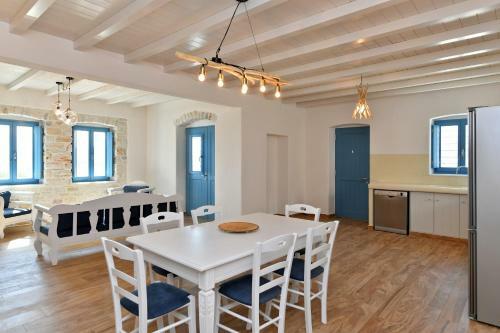 Luxurious Villa Seirios