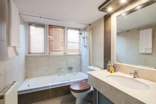 Apartamento Holiday Nest & Parking