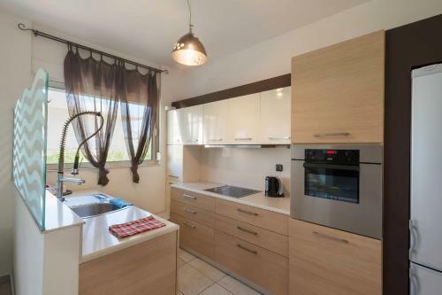 Apartamento Holiday Nest & Parking