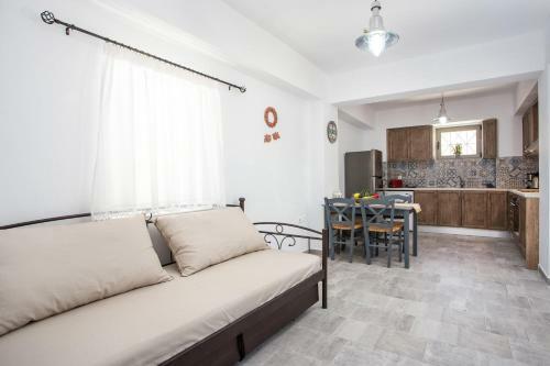 Ourania - Traditional House