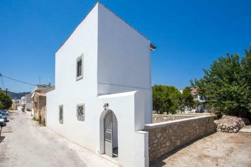 Ourania - Traditional House