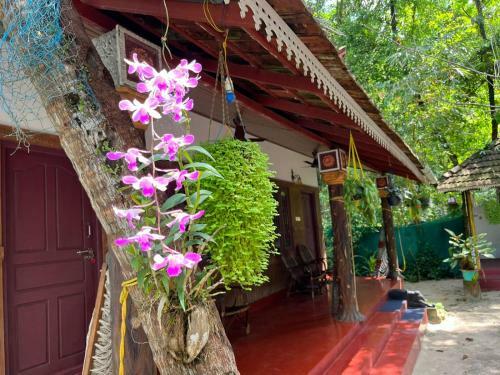 Bed & Breakfast Kerala Cottage-marari Beach House