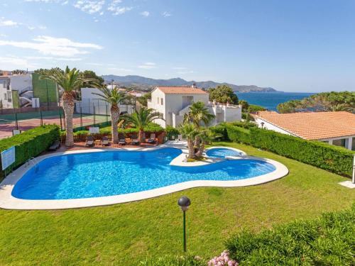 Apartment Palmiers I Llan�a