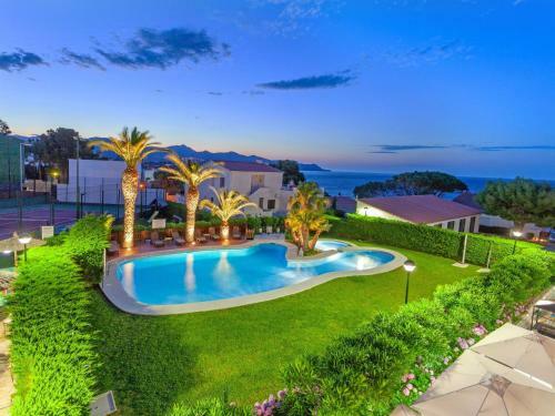 Apartment Palmiers I Llan�a