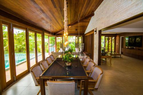 Casa de Alto Padr�o 6 Su�tes