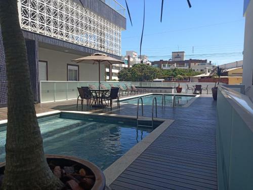Apartamento Mariscal, 03 Dormit�rios, 80m Do Mar, Com Piscina