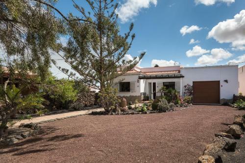 Home2book Charming Casa Julianna