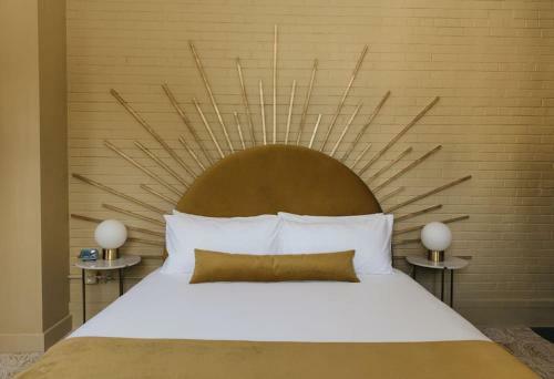 Posada The Golden Hour Suite 201 At The Bellwether Hotel
