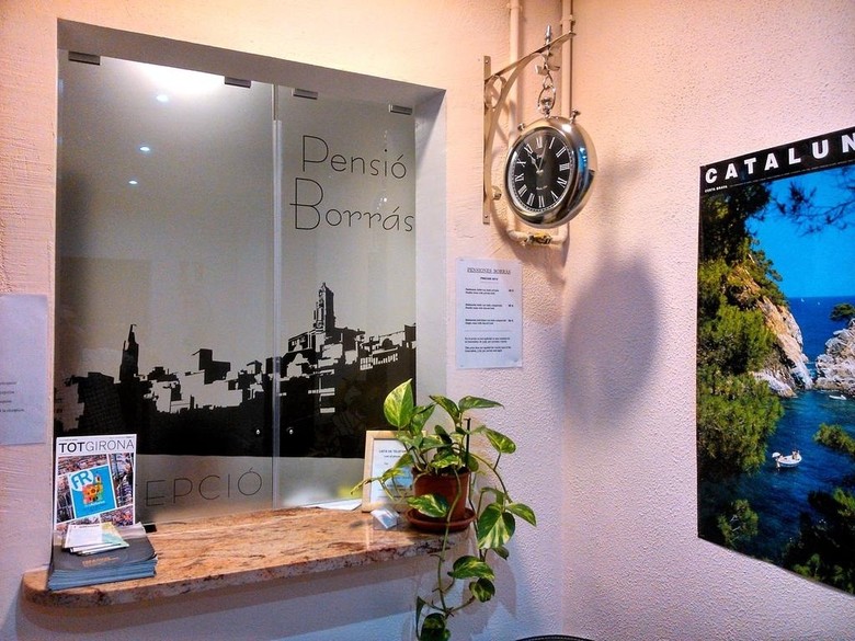 Hostal Borr�s