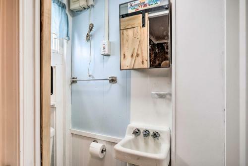 Cozy Hampton Cottage With Bbq - Walk To Ocean!