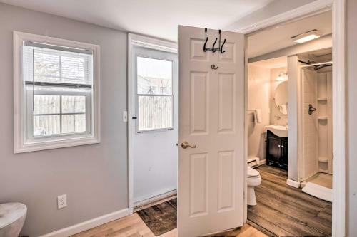 Bright Belmar Cottage Less Than Half Mi To Boardwalk!