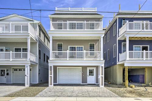 Chic Getaway With Hot Tub - Half-mi To Beach!