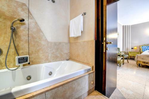 Hostal Prestige Suite Sirmione
