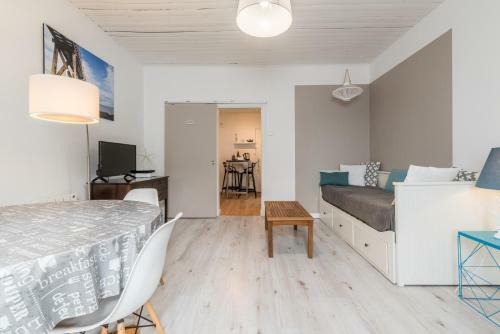 Petite Maison Moderne Au C?ur de La Bernerie