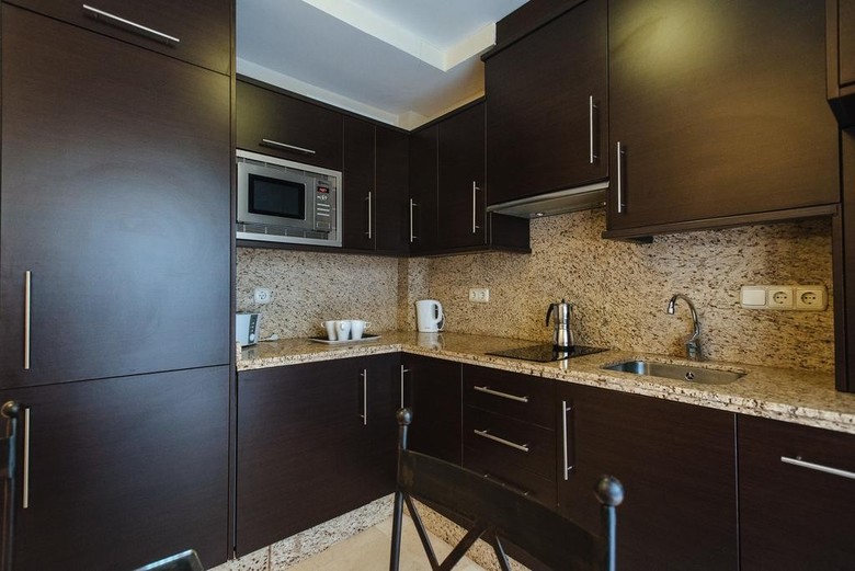At Apartamentos & Vtv Conde de Torrej�n 10