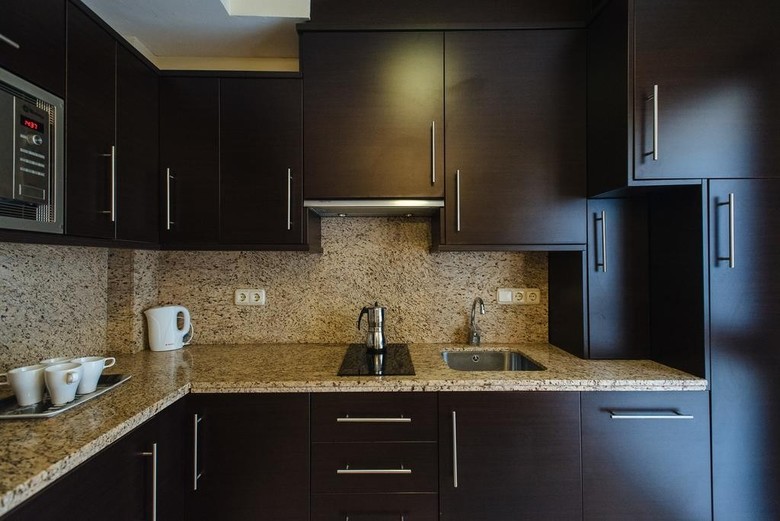 At Apartamentos & Vtv Conde de Torrej�n 10