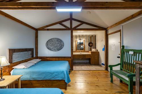 Hotel The Historic Leakey Inn