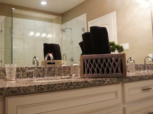 Luxury 3bd 3 1/2 Bath In Heart Of Houston!