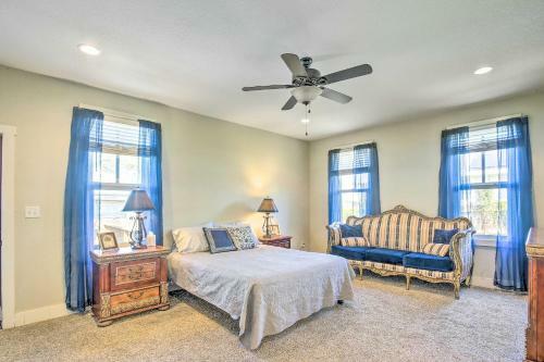 Pet-friendly San Antonio Home With Deck And Yard!