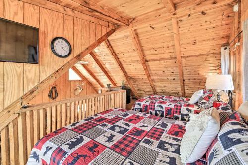 Apartamento Scenic, Authentic Cabin With Sweeping Mtn Views