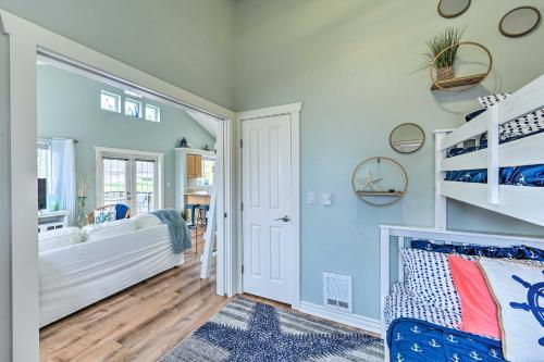 Charming Cottage With Deck Steps To Birch Bay!