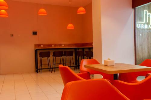 Hotel Urban Express Homtel - Serpong
