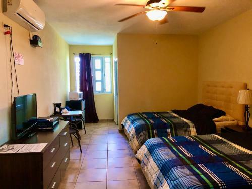 Hotel Tio Pepe?s Guest House