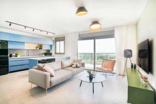Apartamento Bright Sunny Holiday Home With Sea Views
