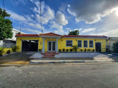 Large 8br Sleeps 38 People With Over 3000 Sq Ft