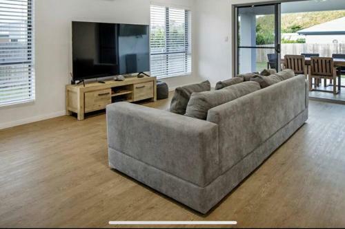 Big Brand New Home 4 Bed Rooms