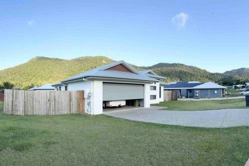Big Brand New Home 4 Bed Rooms