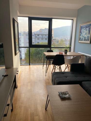 S&m Apartment