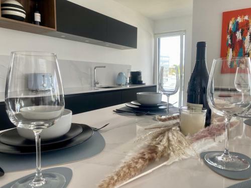 Apartamento 2bd Designer Apt. 134m2 In Strassen